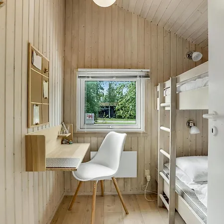 Nice Home In Vaeggerlose With Sauna Vakantiehuis *