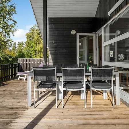 Nice Home In Vaeggerlose With Sauna Vakantiehuis