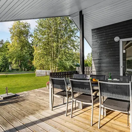 Nice Home In Vaeggerlose With Sauna Bøtø By